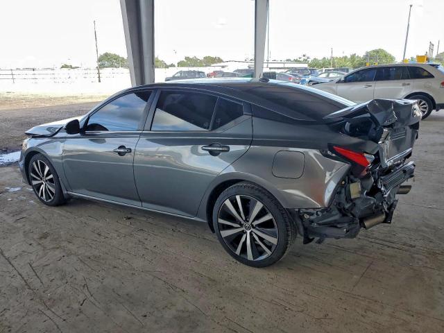 Nissan Altima Sr Image 2