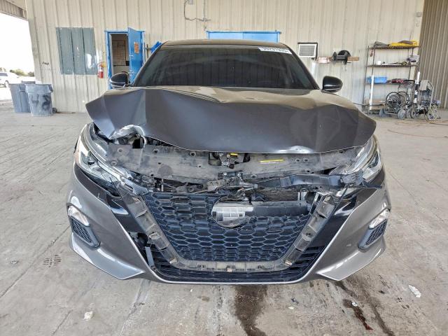 Nissan Altima Sr Image 4