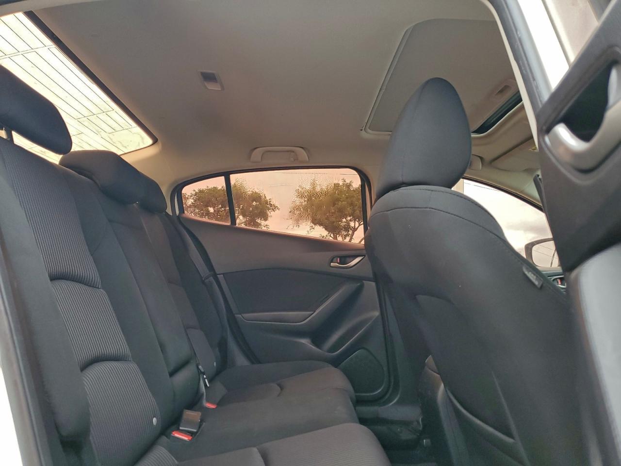 Mazda 3 Touring Image 6