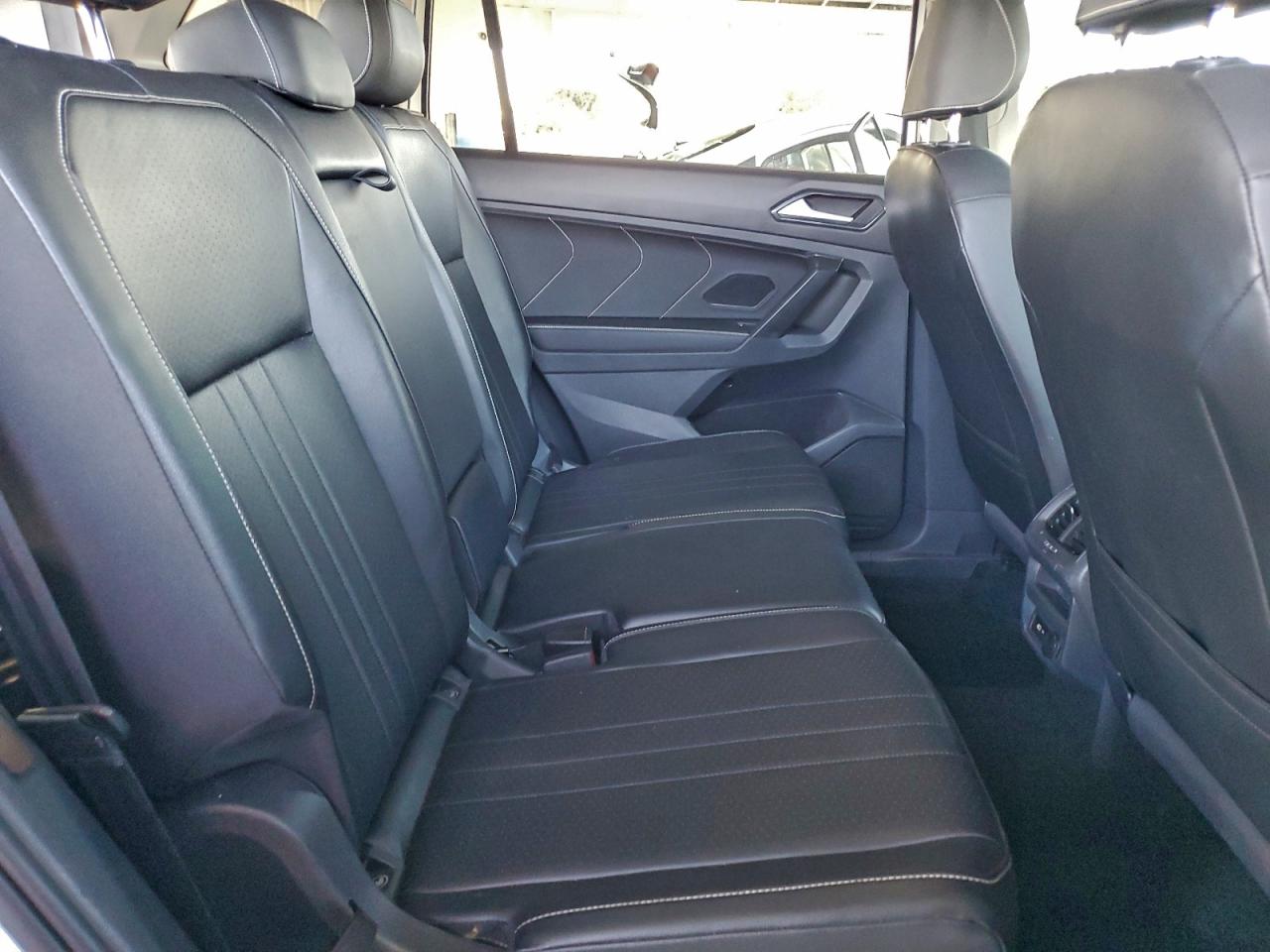 Volkswagen Tiguan Se Image 12