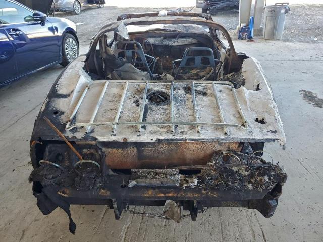 Chevrolet Corvette Image 9