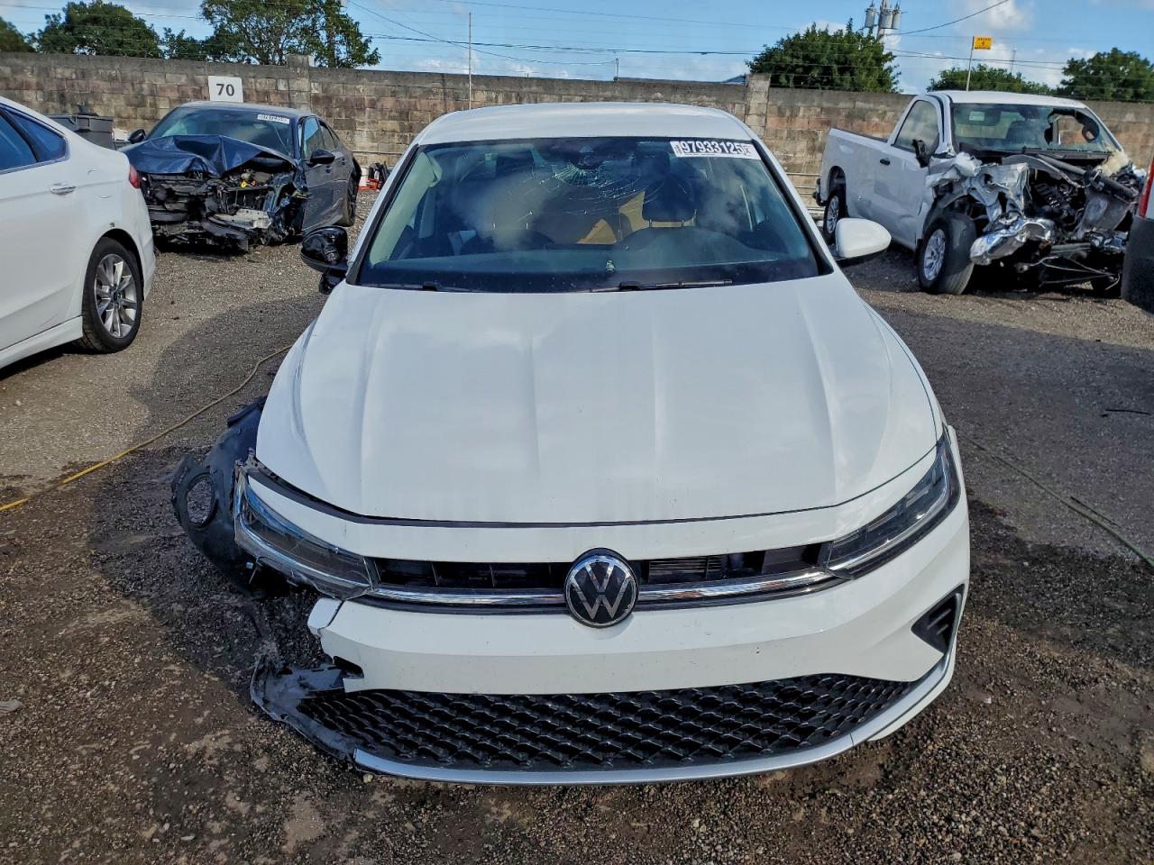 Volkswagen Jetta S Image 8