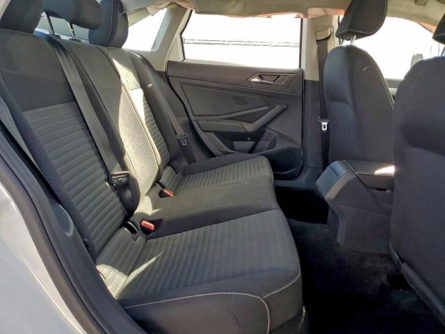 Volkswagen Jetta S Image 13