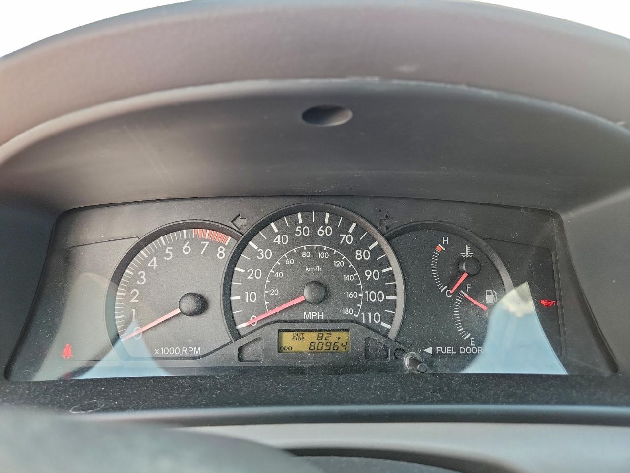 Toyota Corolla Ce Image 9