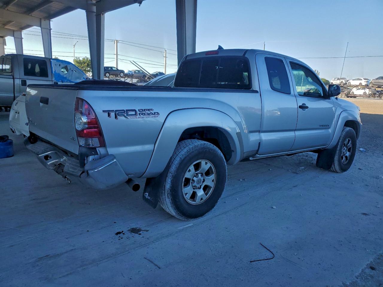 Toyota Tacoma Image 8