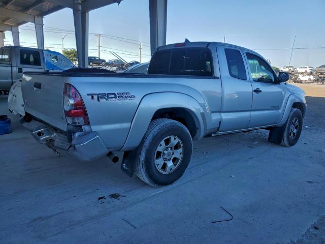 Toyota Tacoma Image 8