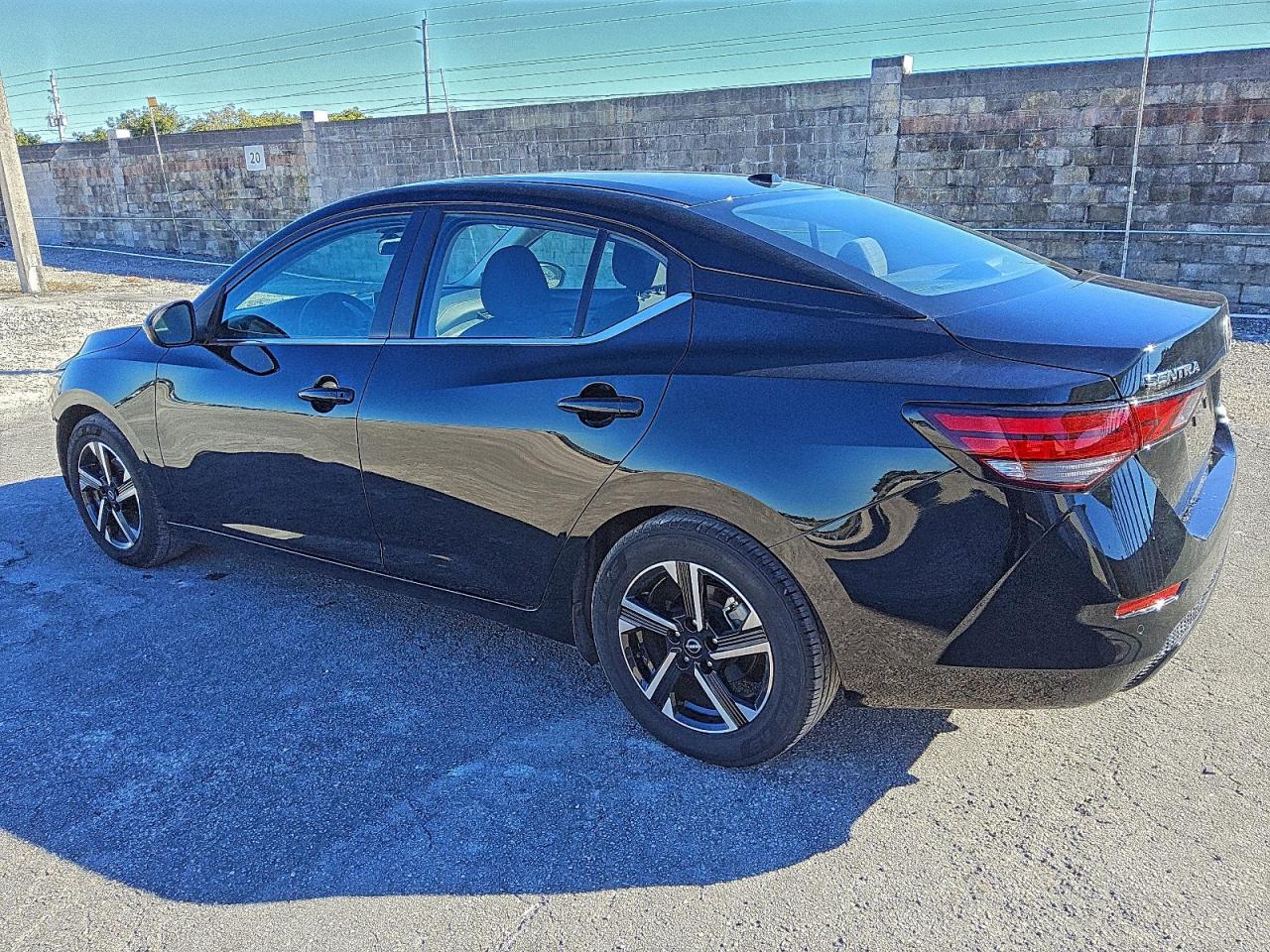 Nissan Sentra Sv Image 4