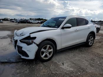  Salvage Alfa Romeo Stelvio