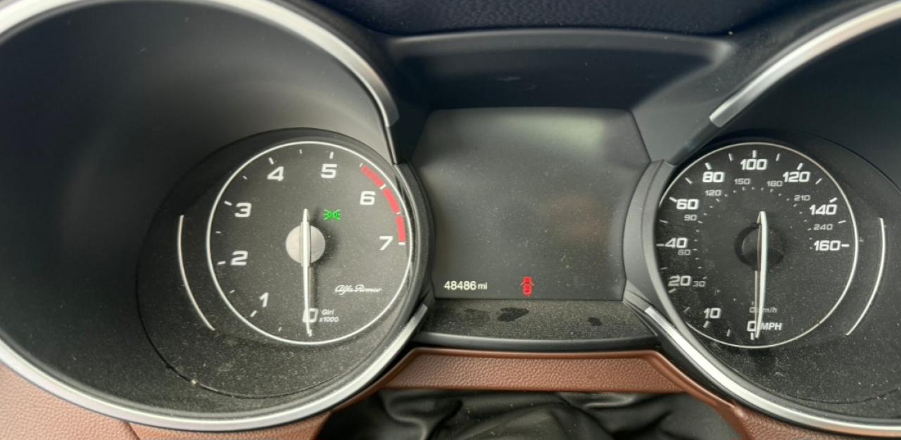 Alfa Romeo Stelvio Image 6