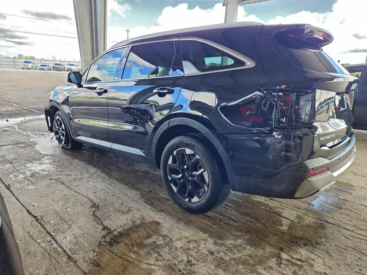 Kia Sorento S Image 2