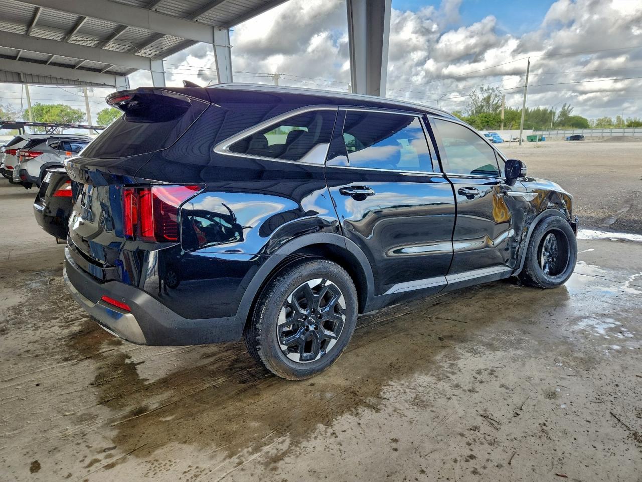 Kia Sorento S Image 3