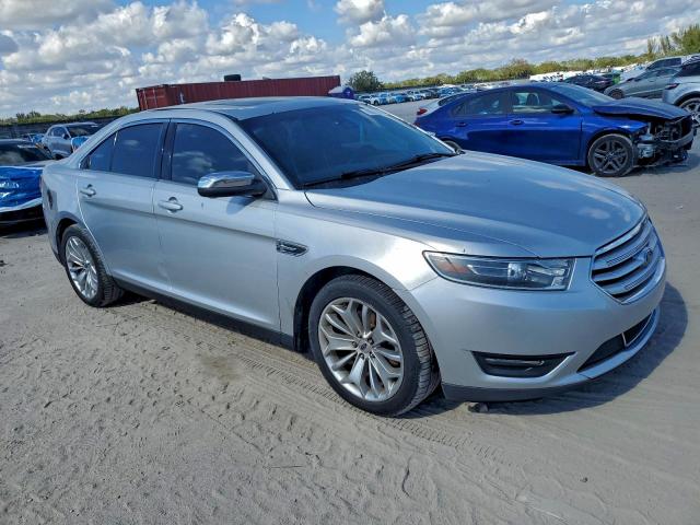 Ford Taurus Limited Image 6