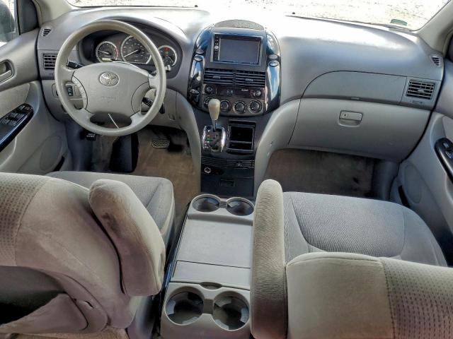 Toyota Sienna Ce Image 7