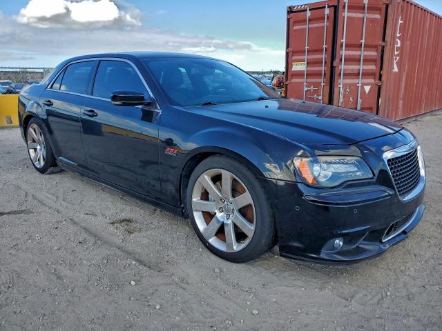 Chrysler 300 Srt-8 Image 5
