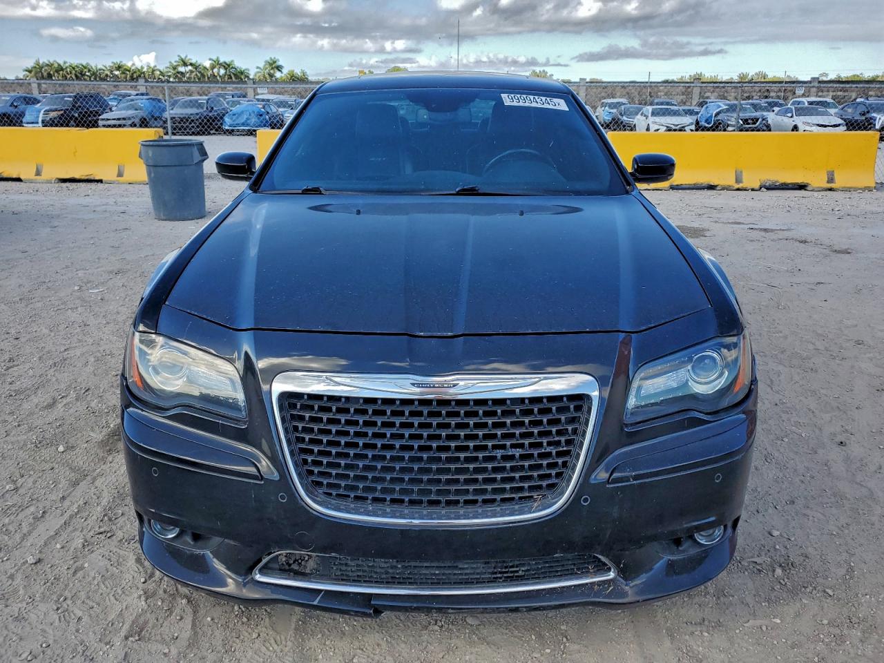 Chrysler 300 Srt-8 Image 2