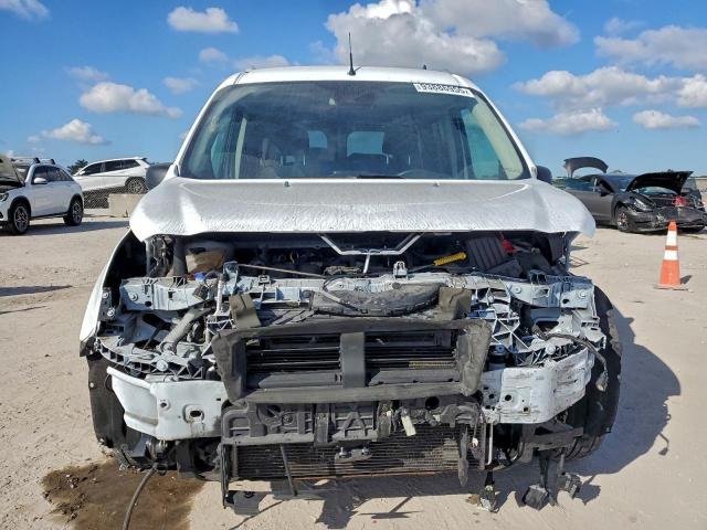 Ford Transit Xlt Image 8