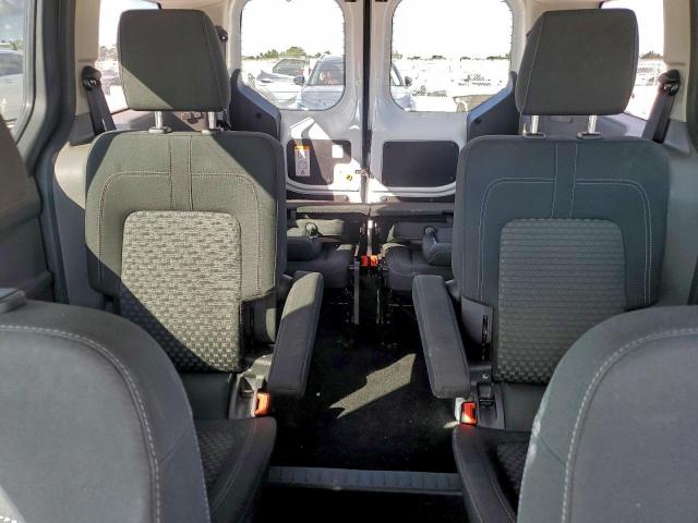 Ford Transit Xlt Image 5