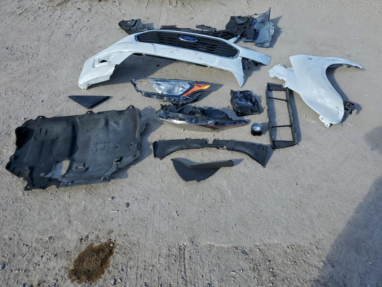 Ford Transit Xlt Image 4