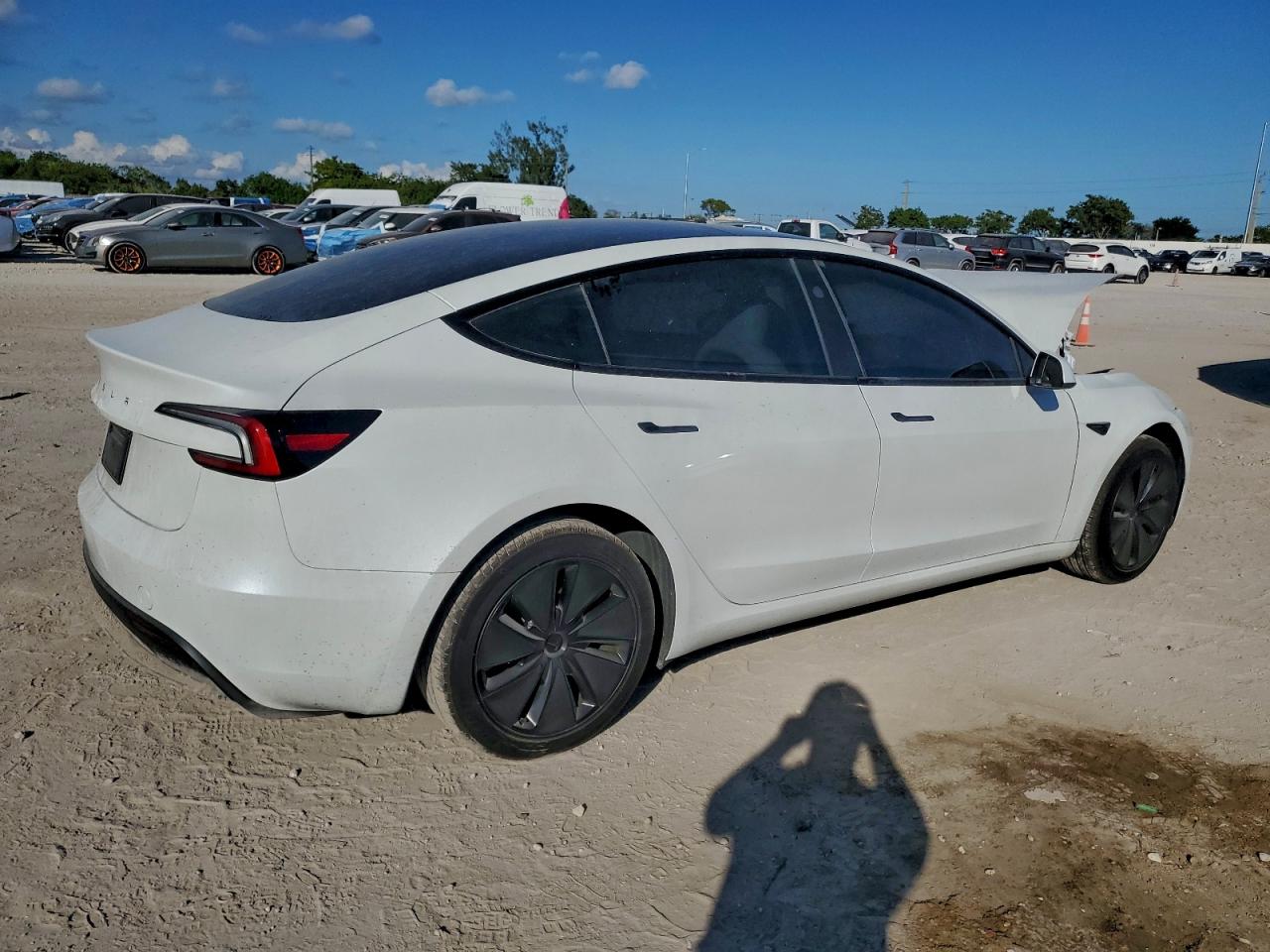Tesla Model 3 Image 6