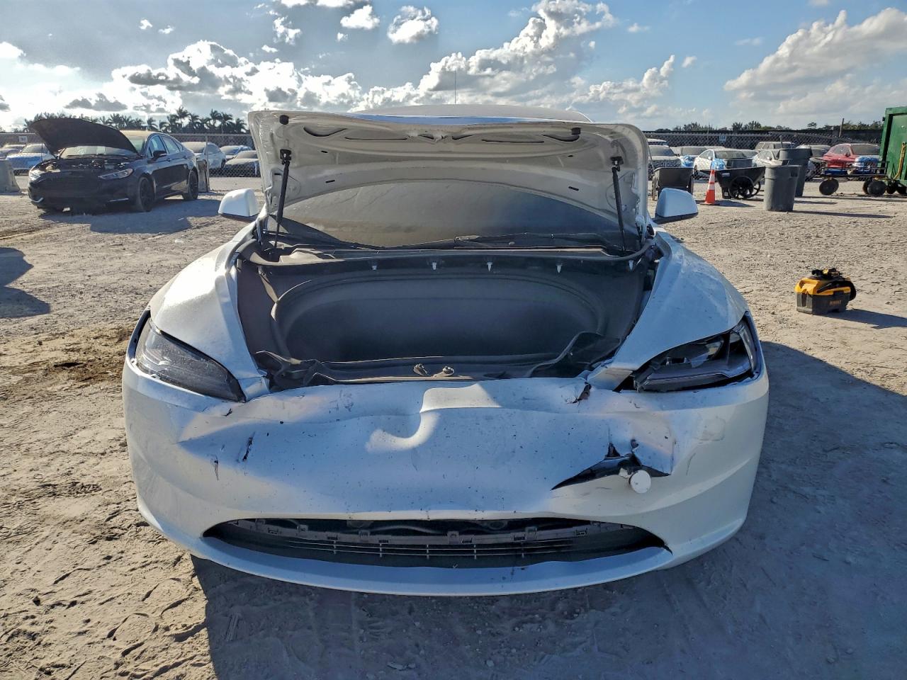 Tesla Model 3 Image 10
