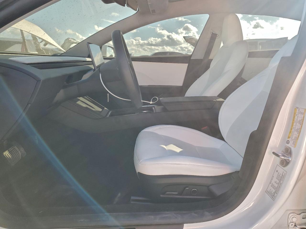 Tesla Model 3 Image 5