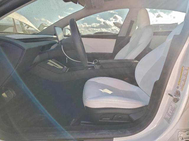 Tesla Model 3 Image 5