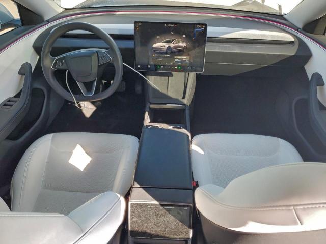 Tesla Model 3 Image 9
