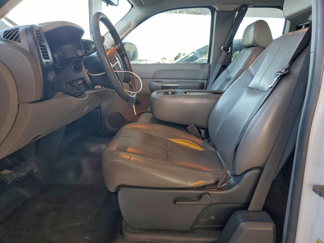 Chevrolet Silverado C1500 Classic Image 10