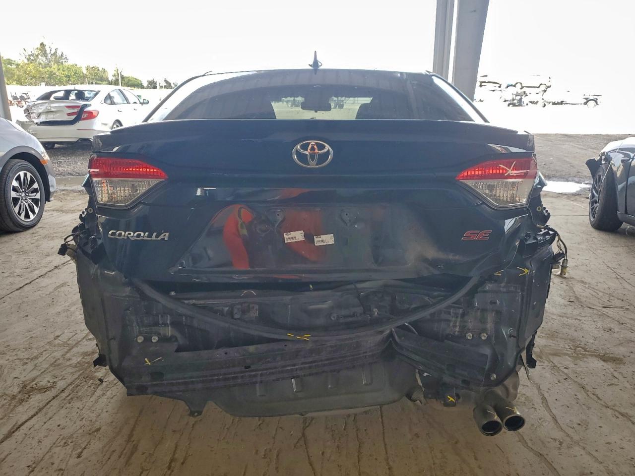 Toyota Corolla Se Image 11