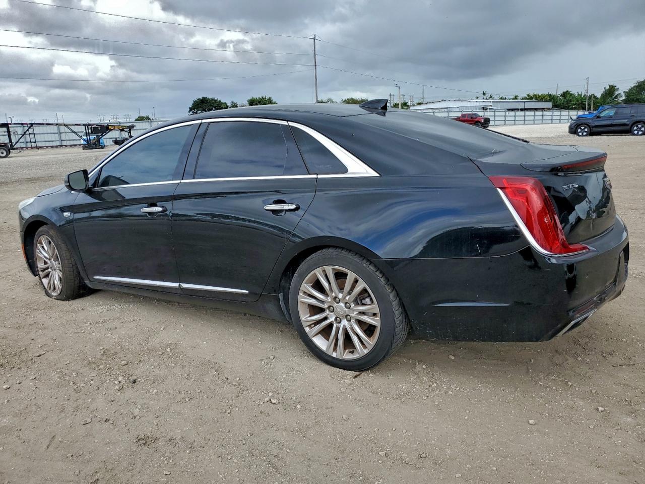 Cadillac XTS Luxury Image 12
