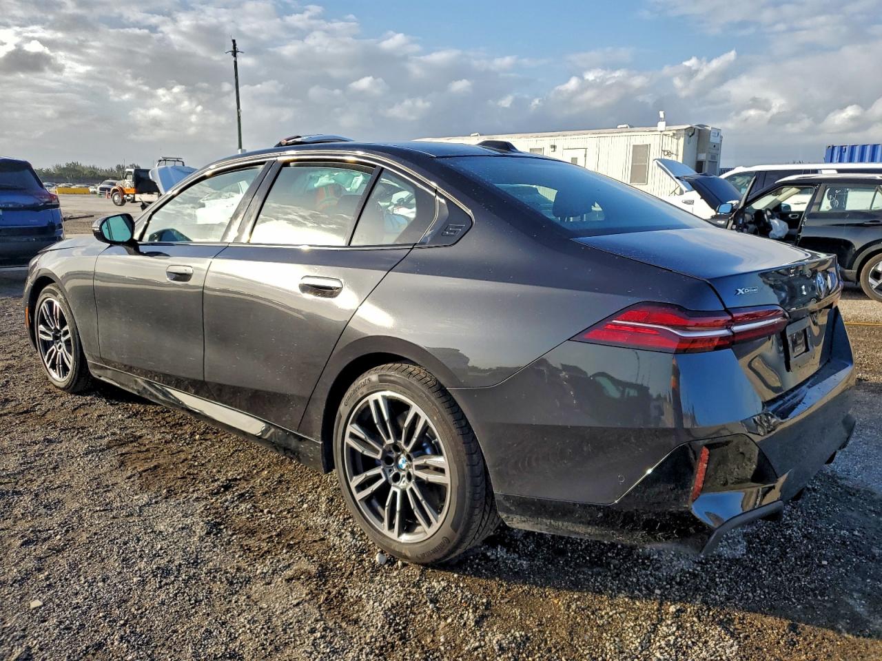 BMW 5 Series Xi Image 12