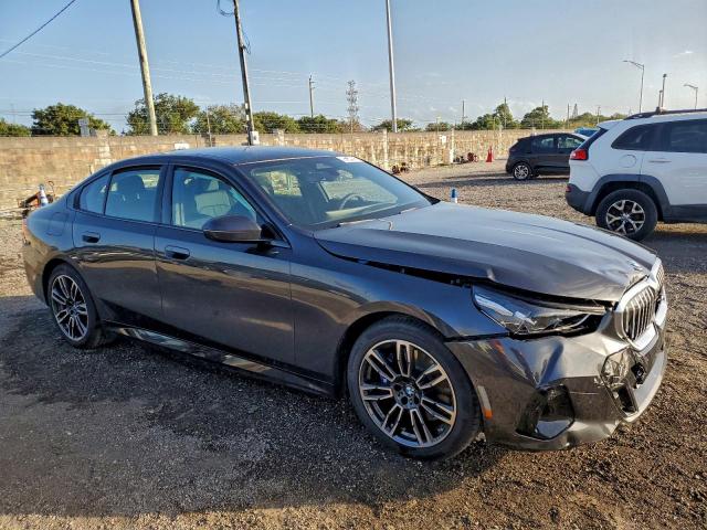 BMW 5 Series Xi Image 7