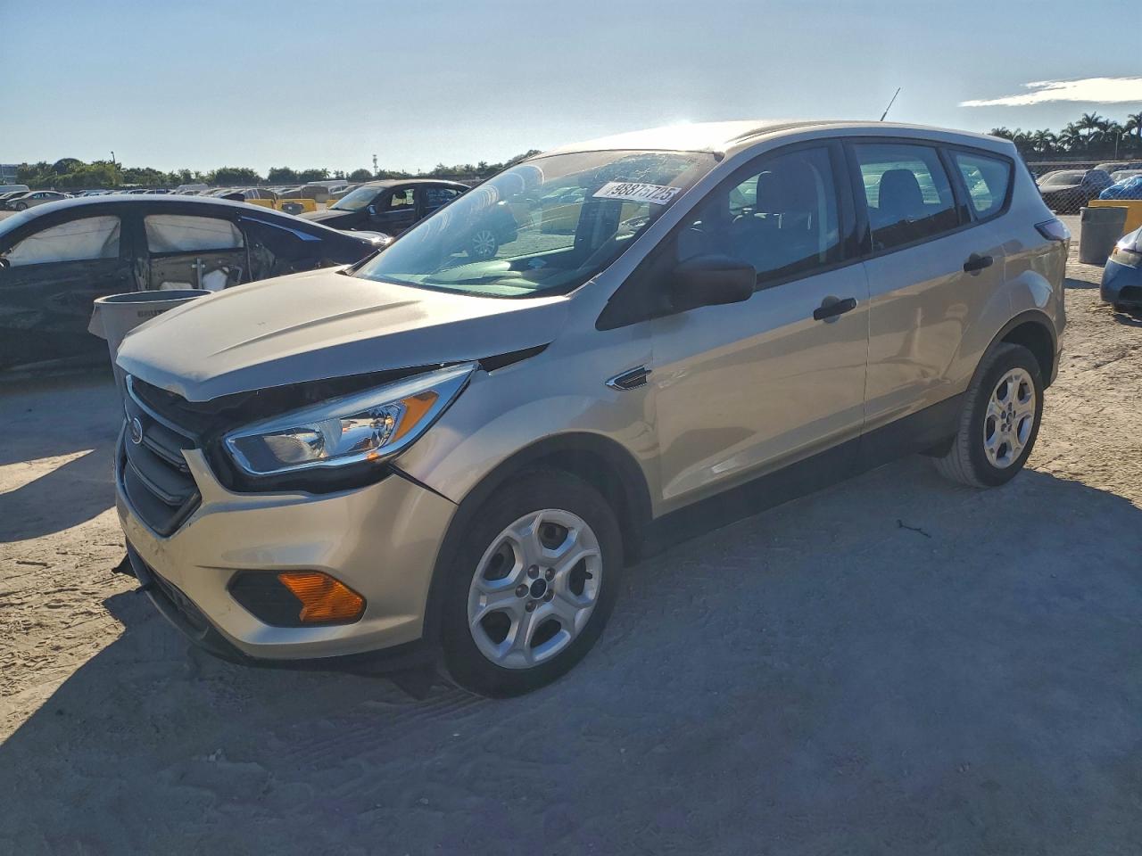 Ford Escape S Image 1