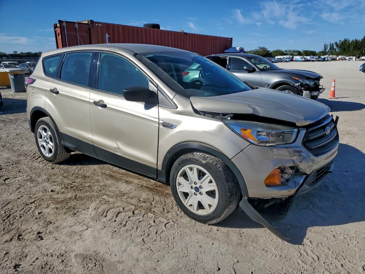 Ford Escape S Image 13