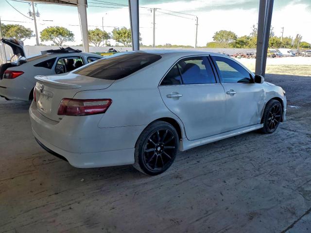 Toyota Camry Ce Image 9