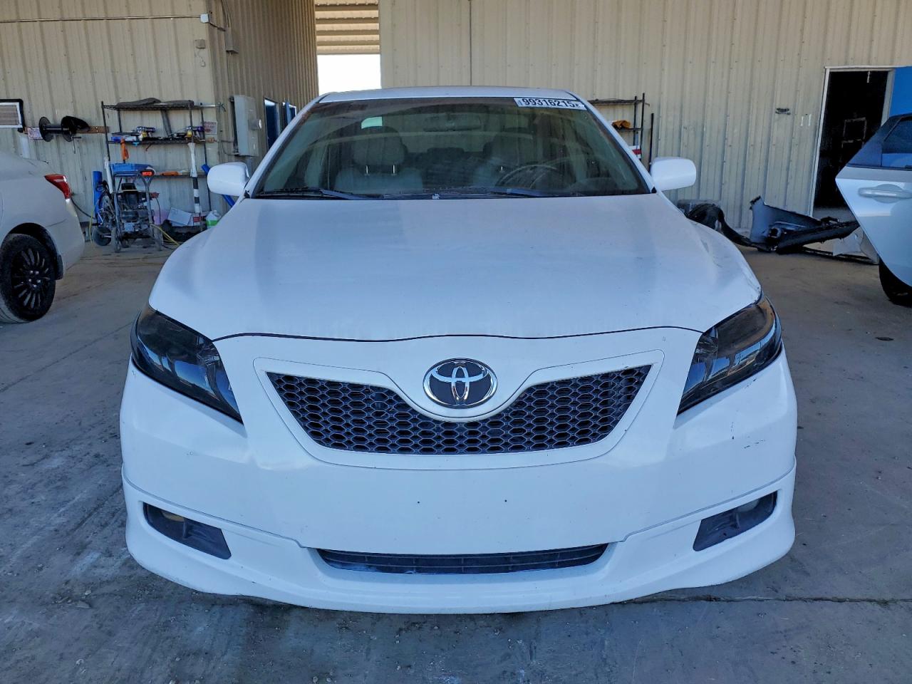 Toyota Camry Ce Image 4