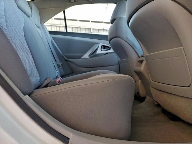 Toyota Camry Ce Image 11