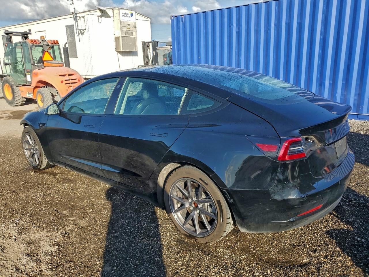 Tesla Model 3 Image 10