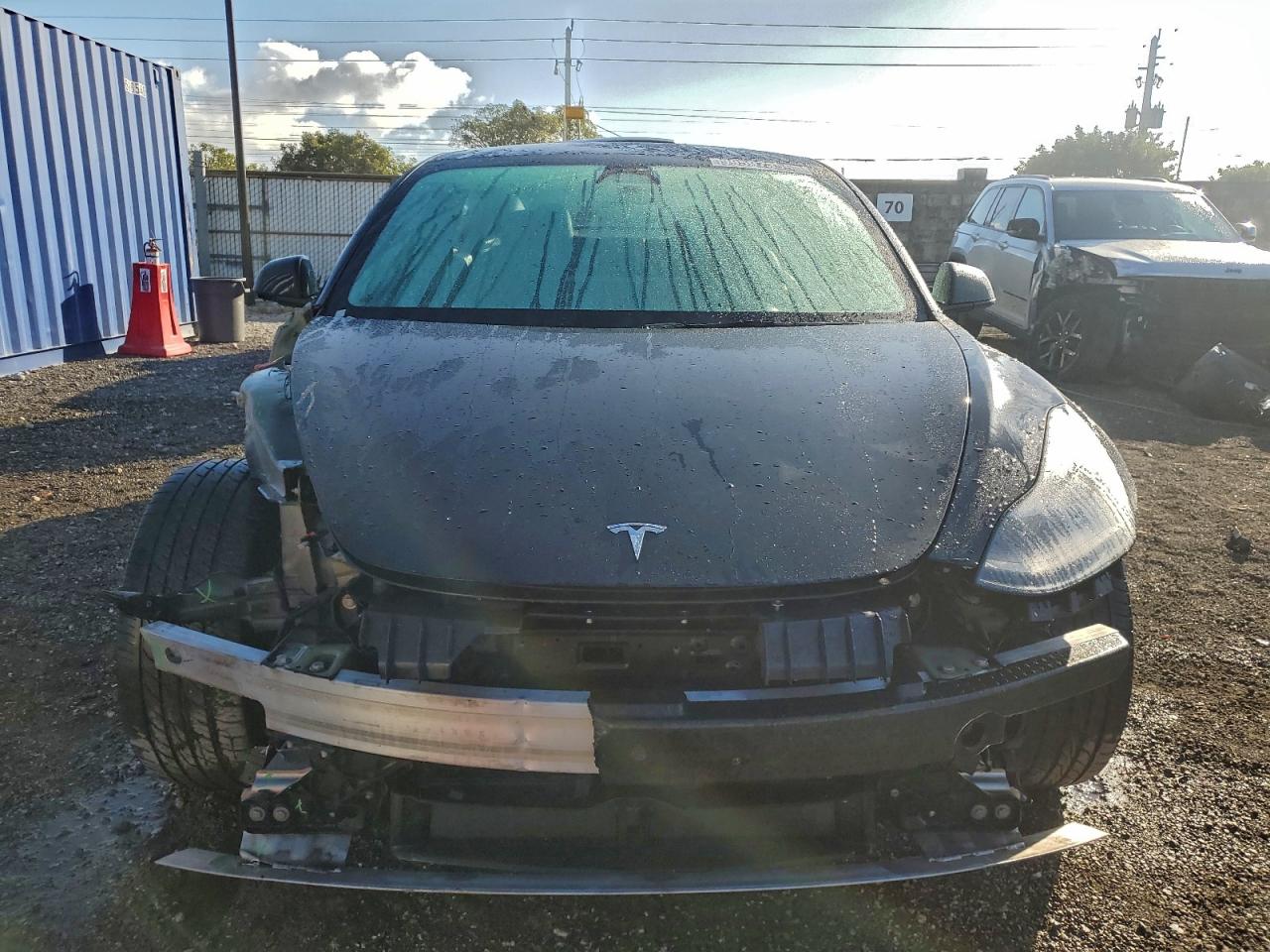Tesla Model 3 Image 9