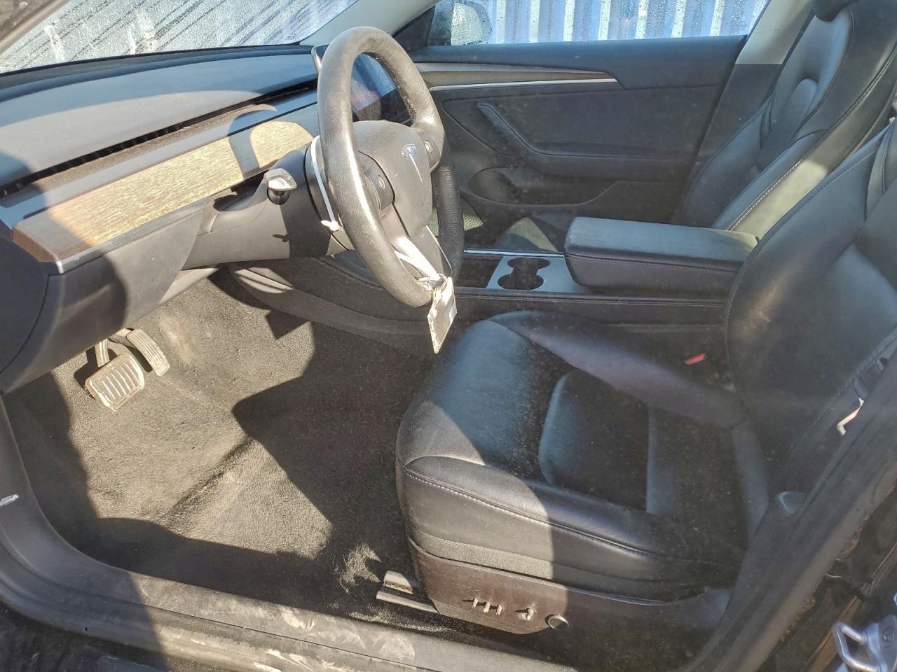 Tesla Model 3 Image 3