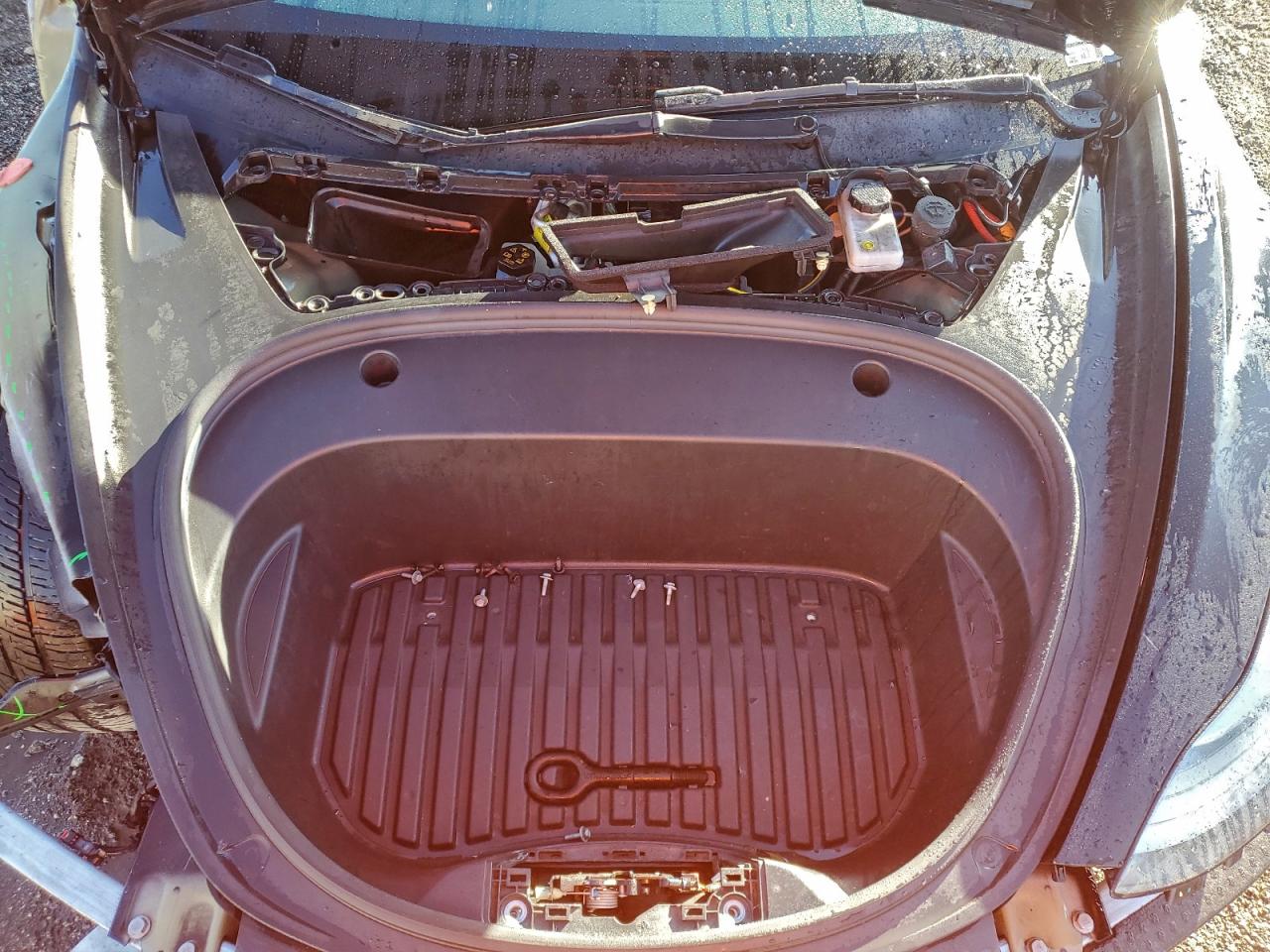 Tesla Model 3 Image 8