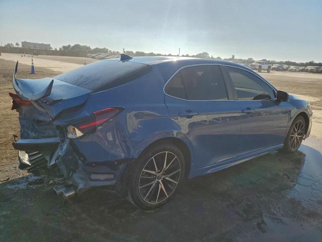 Toyota Camry Se Night Shade Image 10