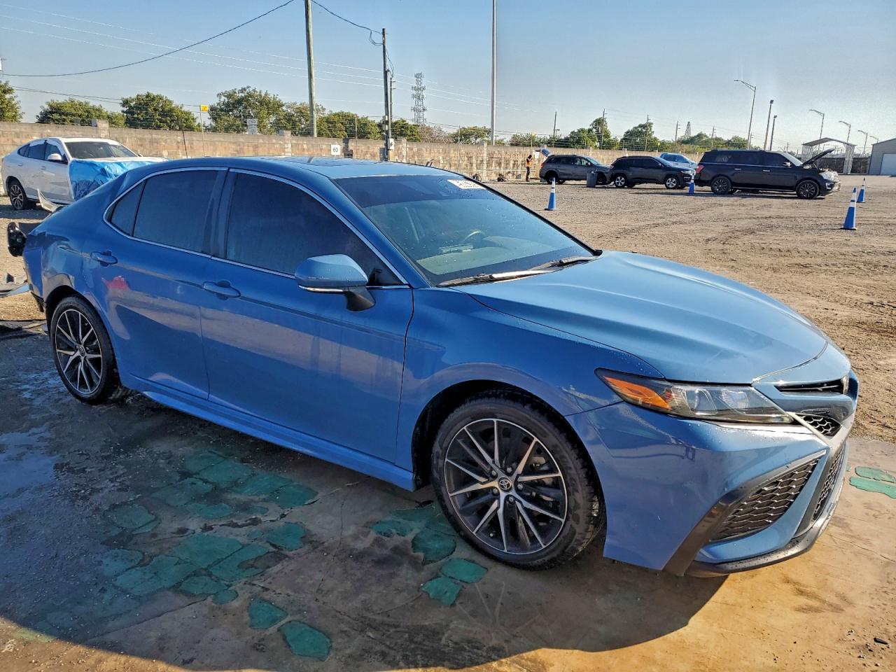 Toyota Camry Se Night Shade Image 2