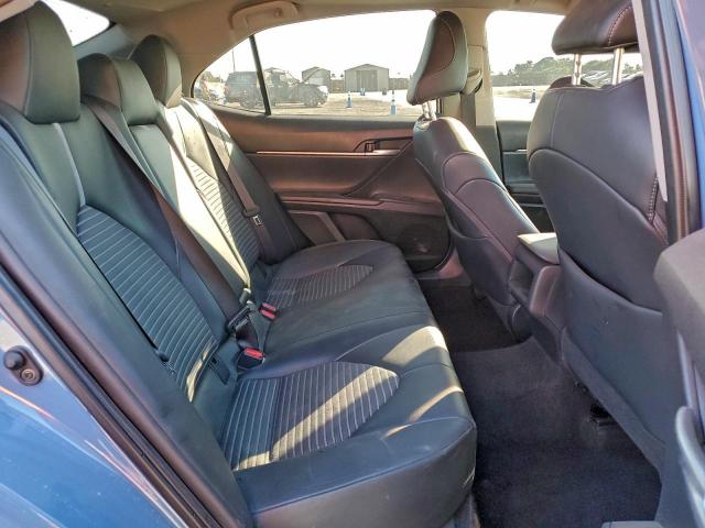 Toyota Camry Se Night Shade Image 13