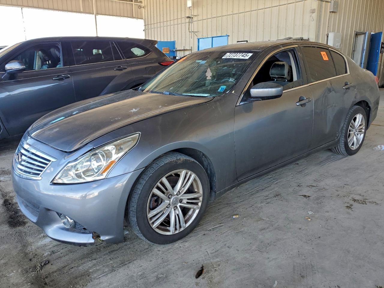 INFINITI G37 Image 1