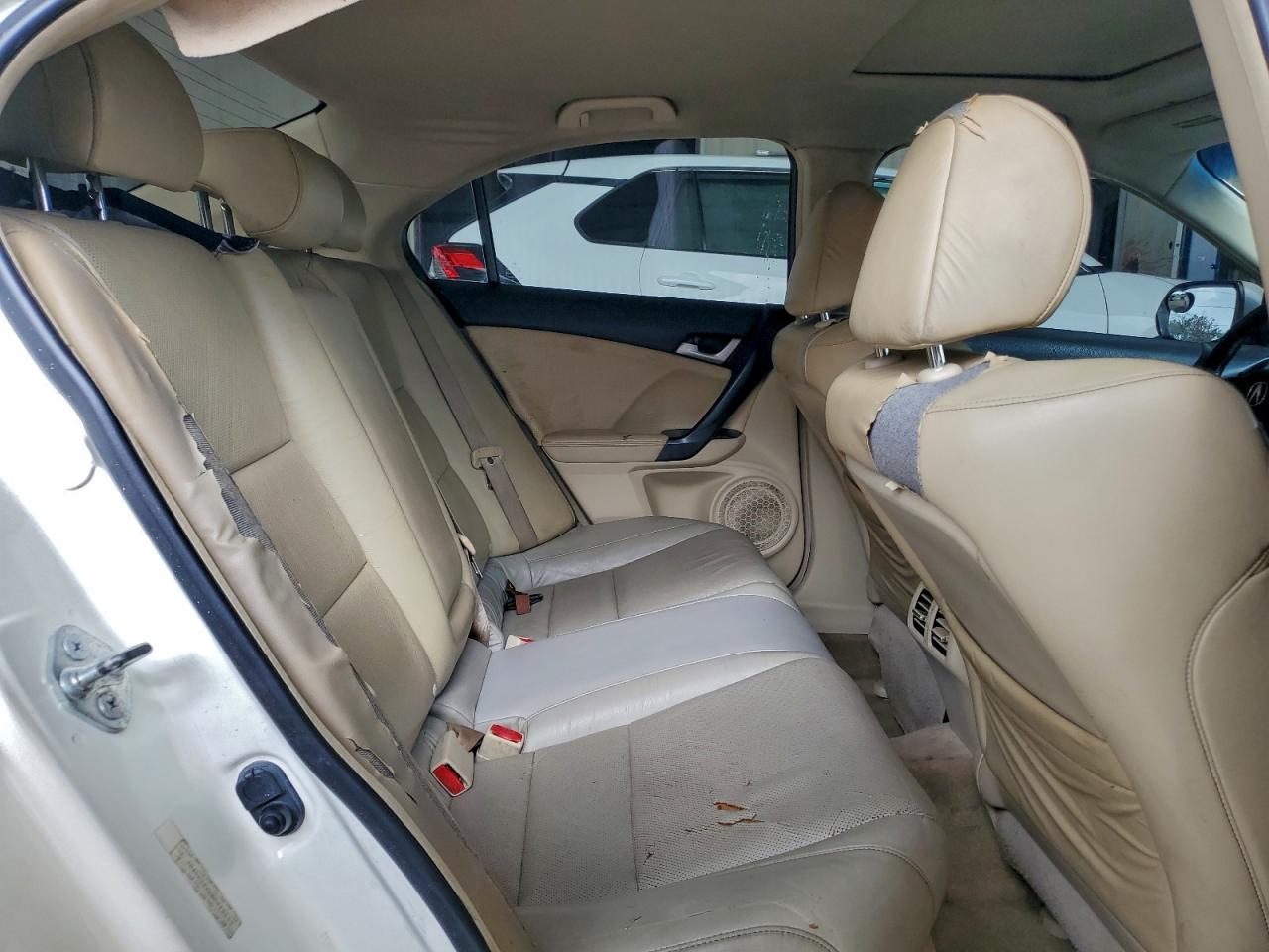 Acura TSX Image 9