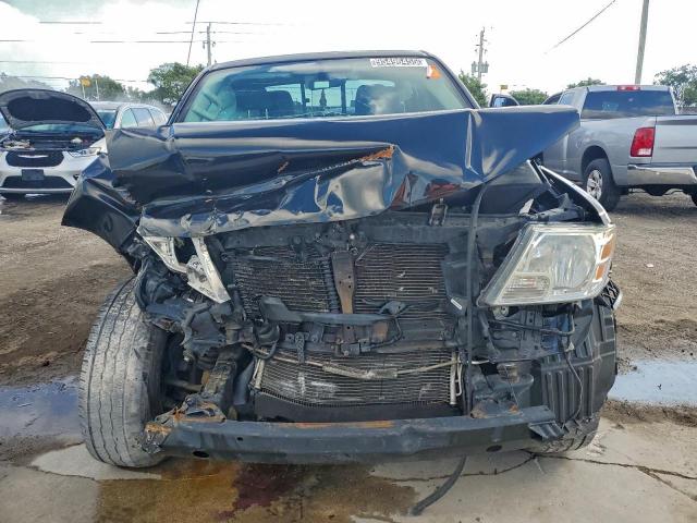 Nissan Frontier S Image 2