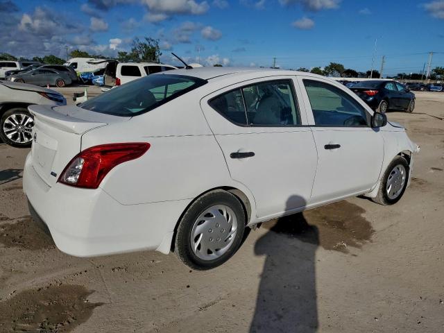 Nissan Versa S Image 5