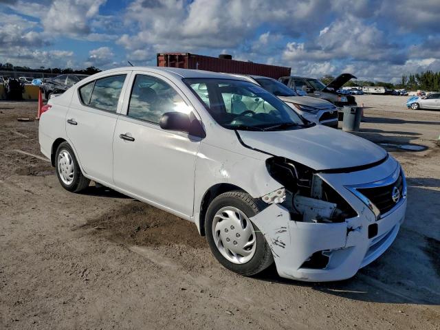 Nissan Versa S Image 4