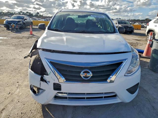 Nissan Versa S Image 9